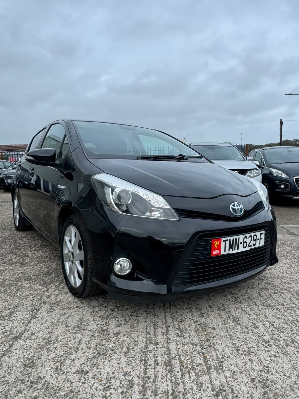 2013 TOYOTA YARIS T-SPIRIT HYBRID